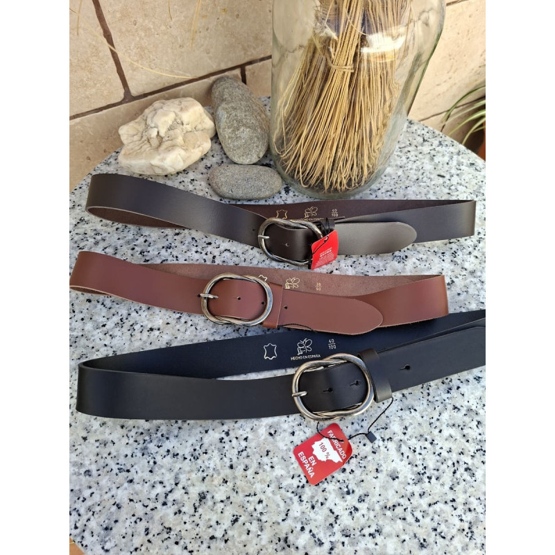Cinturones de piel artesanal Lisviv de 4 cm con hebilla de doble aro plateada en tres colores.